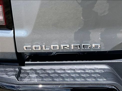 Used 2024 Chevrolet Colorado Z71 w/ Z71 Convenience Package 2 AWD/4WD image 27