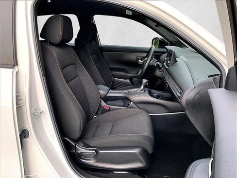 Used 2024 Honda HR-V Sport image 9