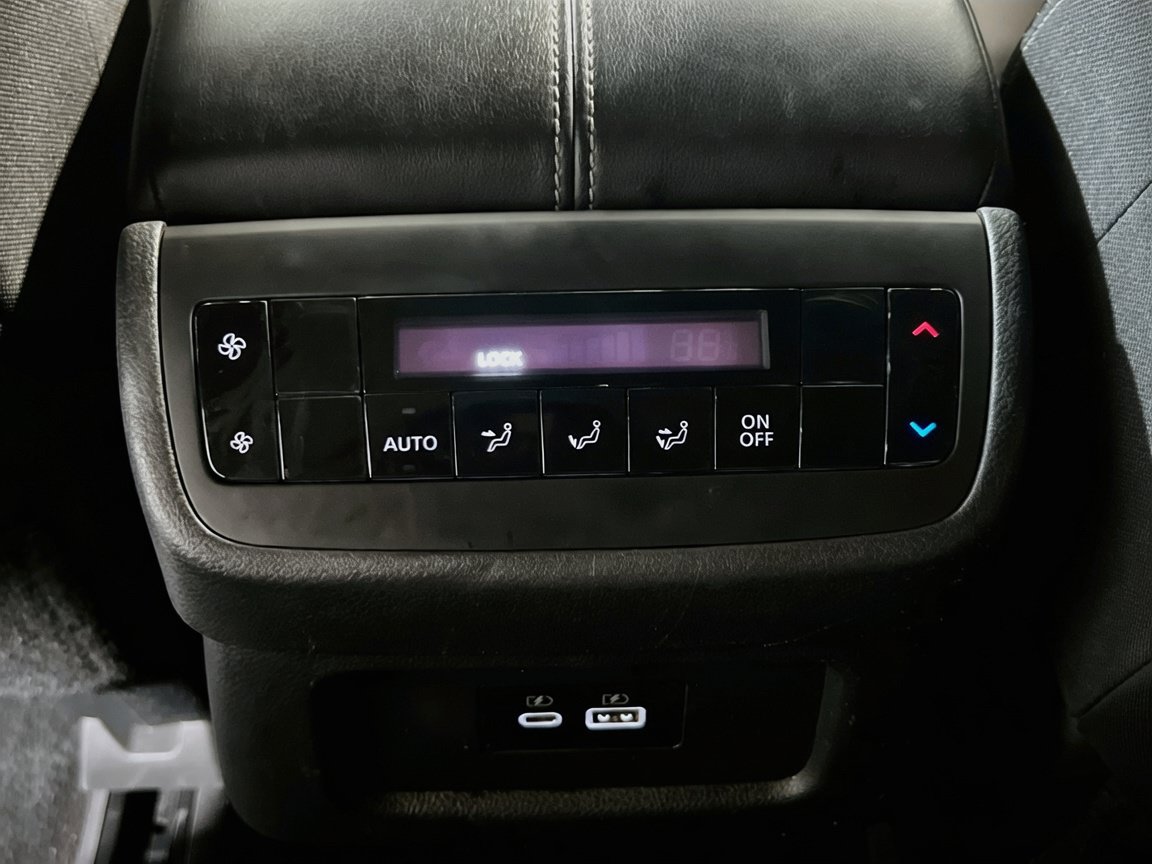 Used 2022 Nissan Pathfinder SV FWD image 17