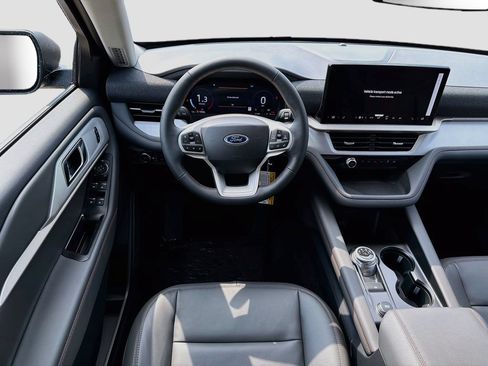 Used 2026 Ford Explorer Active w/ Active Comfort Package AWD/4WD image 22