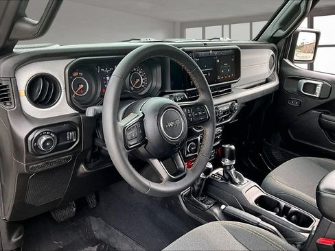 Used 2024 Jeep Wrangler Unlimited Sport AWD/4WD image 16