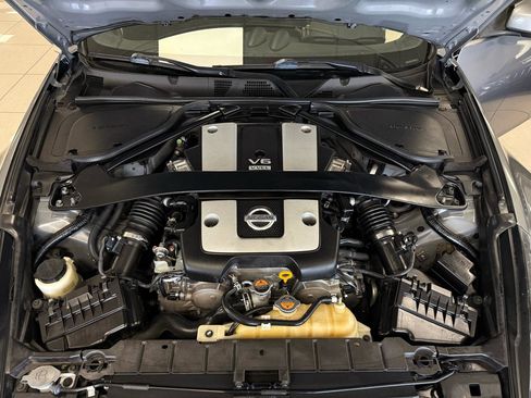 Used 2020 Nissan 370Z Coupe image 20