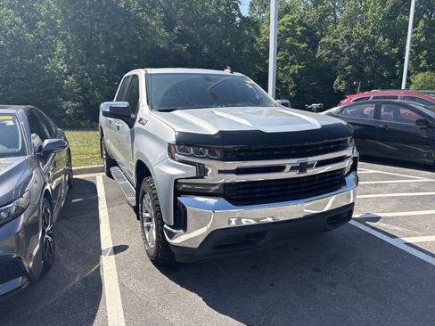 Used 2019 Chevrolet Silverado 1500 LT w/ All-Star Edition AWD/4WD image 3