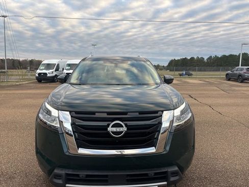 Used 2023 Nissan Pathfinder SL image 6