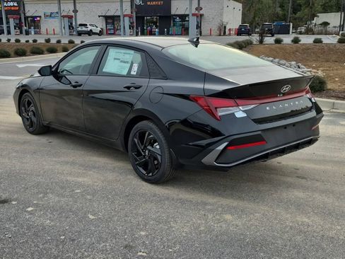 New 2026 Hyundai Elantra SEL Sport FWD image 8