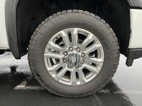 Used 2021 GMC Sierra 2500 Denali w/ Denali Ultimate Package image 11