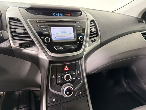 Used 2014 Hyundai Elantra SE w/ Option Group 02 FWD image 14