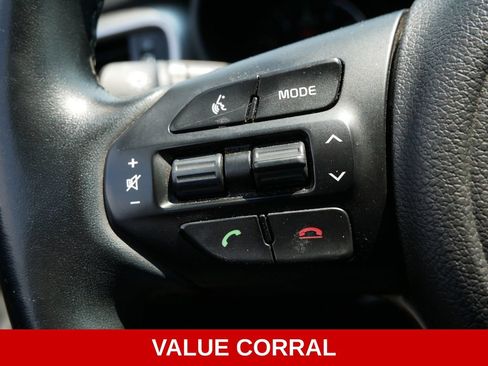 Used 2017 Kia Sorento AWD w/ LX Convenience Package image 17