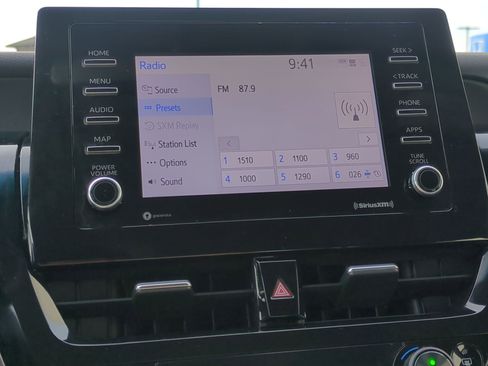 Used 2022 Toyota Camry LE image 25