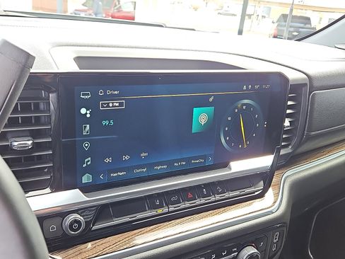 Used 2024 Chevrolet Silverado 2500 LT image 16