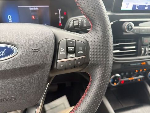 Used 2025 Ford Escape ST-Line Select AWD/4WD image 41