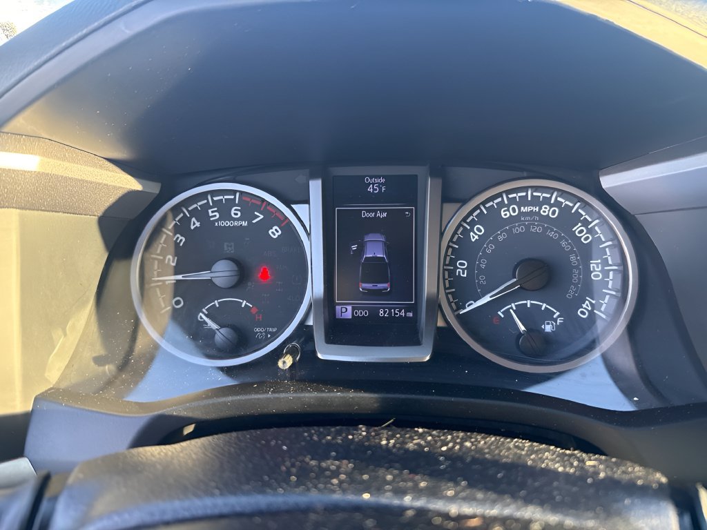 Used 2020 Toyota Tacoma SR5 RWD image 14
