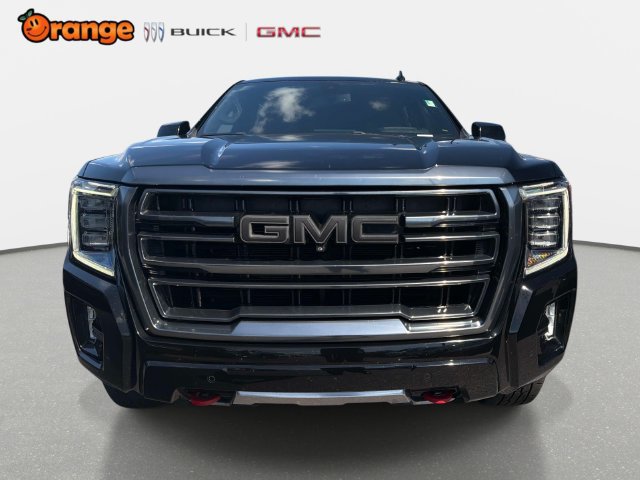 Used 2022 GMC Yukon XL AT4 w/ AT4 Premium Package AWD/4WD image 8