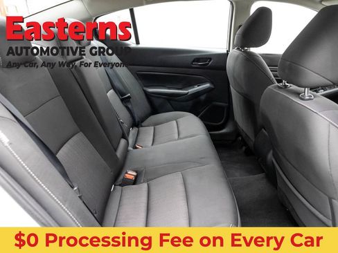 Used 2025 Nissan Altima 2.5 SV FWD image 23