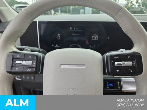 Used 2025 Hyundai Santa Fe SEL FWD image 26