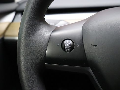 Used 2023 Tesla Model 3 Standard Range image 51