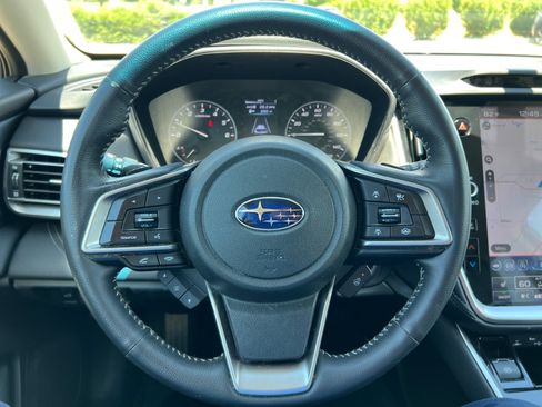 Used 2022 Subaru Outback Limited AWD/4WD image 9