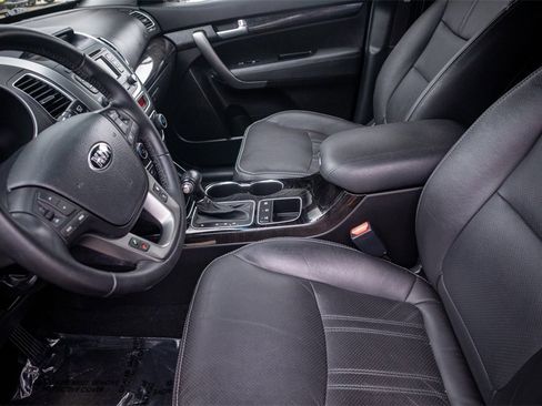 Used 2015 Kia Sorento EX image 9