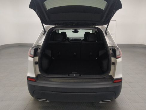 Used 2021 Jeep Cherokee Latitude Lux FWD image 29