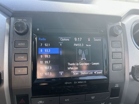 Used 2018 Toyota Tundra SR5 w/ SR5 Upgrade Package AWD/4WD image 23