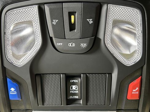 Used 2025 RAM 1500 Big Horn AWD/4WD image 40