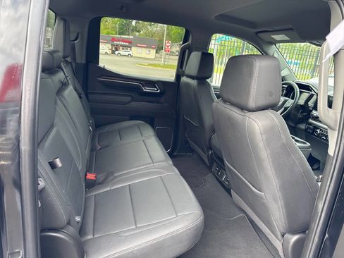 Used 2025 GMC Sierra 1500 SLT AWD/4WD image 10