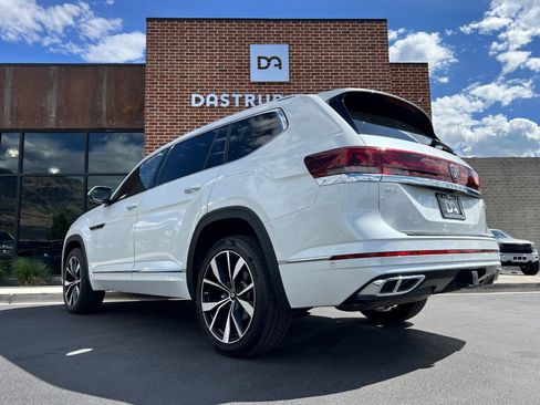 Used 2024 Volkswagen Atlas SEL Premium R-Line AWD/4WD image 4