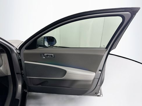 Used 2024 Hyundai Ioniq 6 SEL RWD image 32