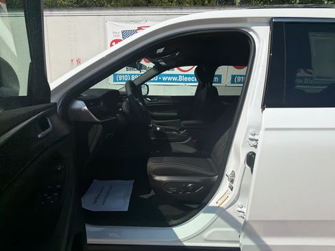 New 2026 Jeep Grand Cherokee L Laredo w/ Trailer Tow Package RWD image 19