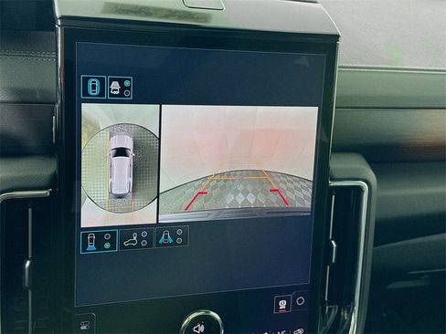 New 2026 GMC Yukon Denali w/ Sun & Power Step Package image 9