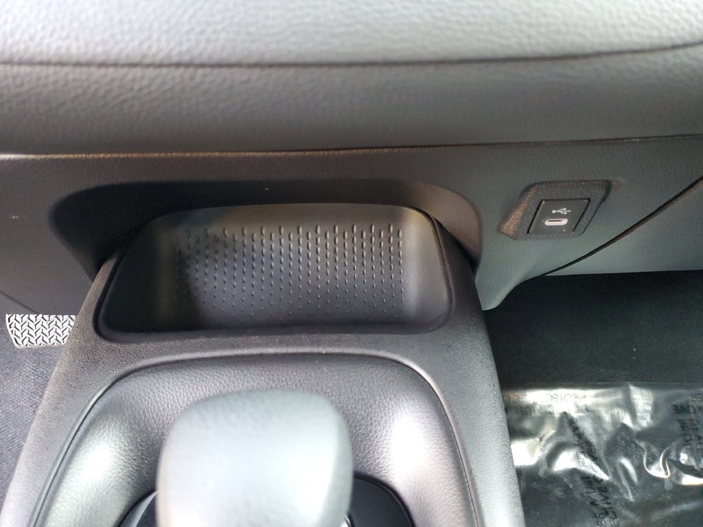 Used 2025 Toyota Corolla LE FWD image 32