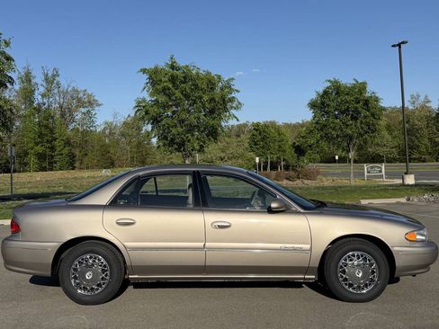 Used 2002 Buick Century Limited FWD image 6