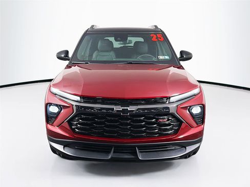 Used 2025 Chevrolet TrailBlazer RS w/ Driver Confidence Package image 2