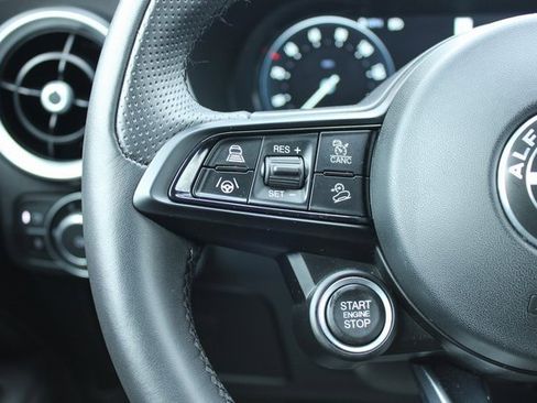 Used 2024 Alfa Romeo Stelvio Ti image 25