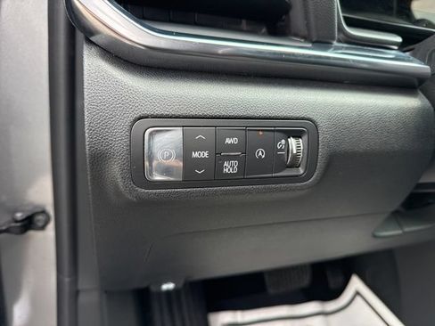 Used 2025 GMC Terrain Elevation AWD/4WD image 8