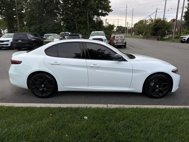 Used 2021 Alfa Romeo Giulia Sprint w/ Nero Edizione AWD/4WD image 9