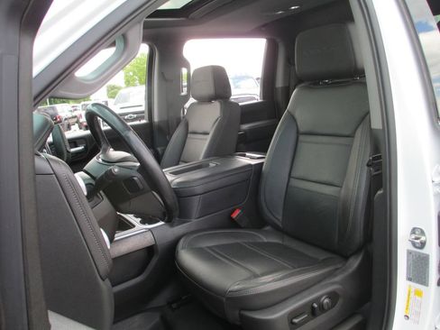 Used 2020 GMC Sierra 2500 Denali w/ Denali Ultimate Package AWD/4WD image 24