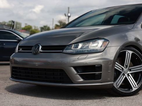 Used 2015 Volkswagen Golf R 4-Door image 28