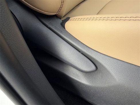 Used 2025 Toyota RAV4 XLE Premium image 29