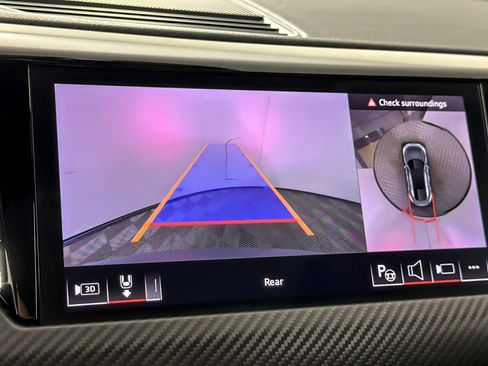 Used 2024 Audi e-tron GT Prestige image 18