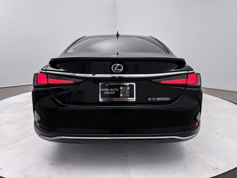 Used 2020 Lexus ES 300h w/ Premium Package image 15