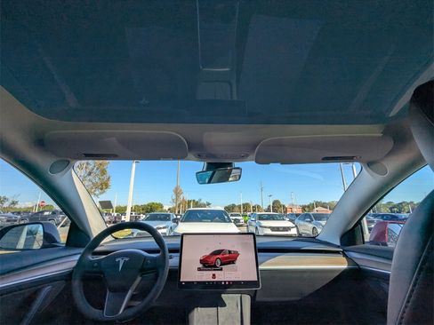 Used 2022 Tesla Model 3 Standard Range image 19