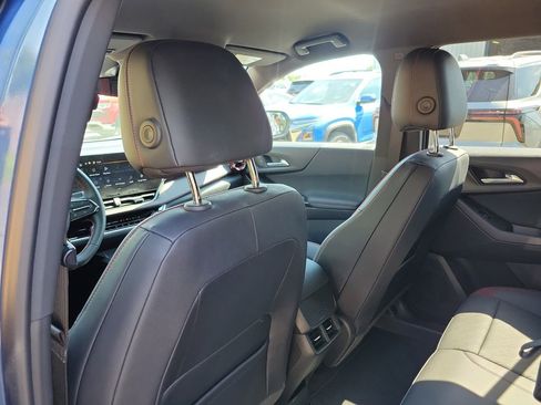 Used 2025 Chevrolet Equinox RS FWD image 18