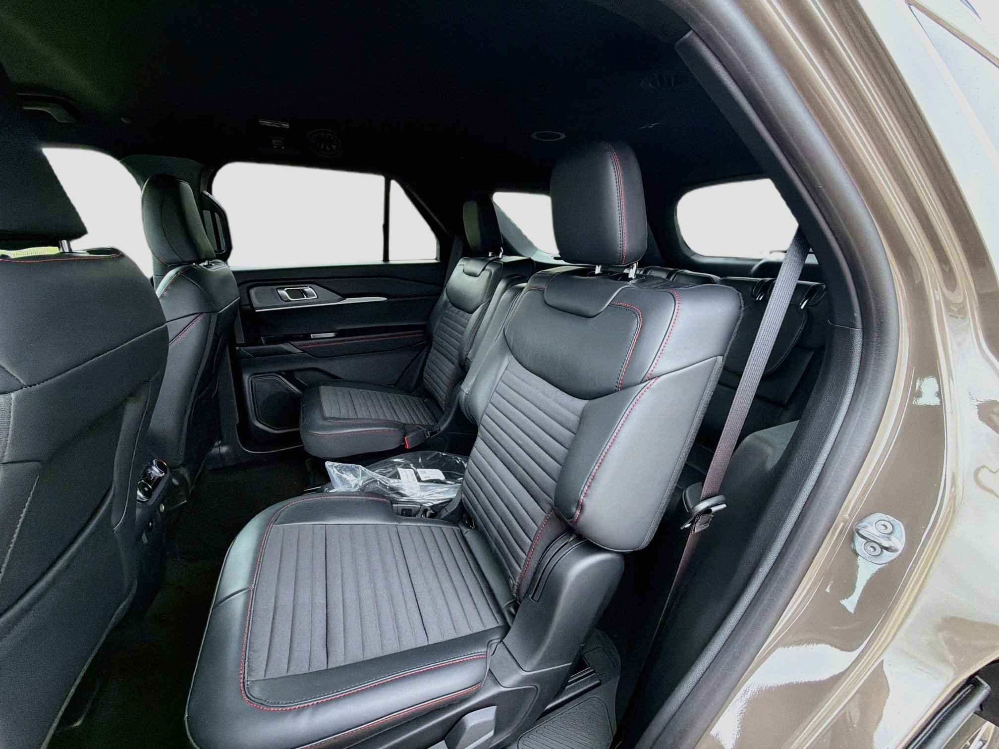 New 2027 Ford Explorer ST-Line RWD image 15