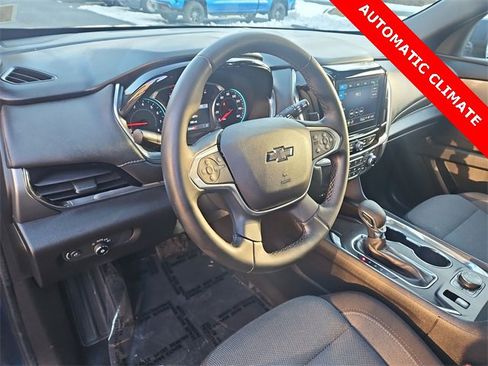 Used 2023 Chevrolet Traverse LT w/ Midnight/Sport Edition image 10
