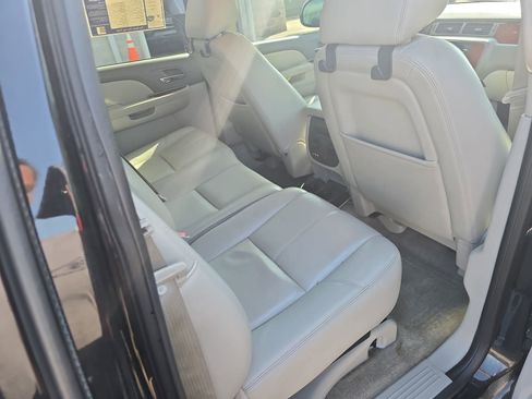 Used 2013 Chevrolet Avalanche LT w/ All-Star Edition image 12