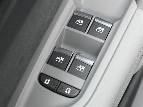 Used 2024 Audi SQ5 Premium Plus image 13