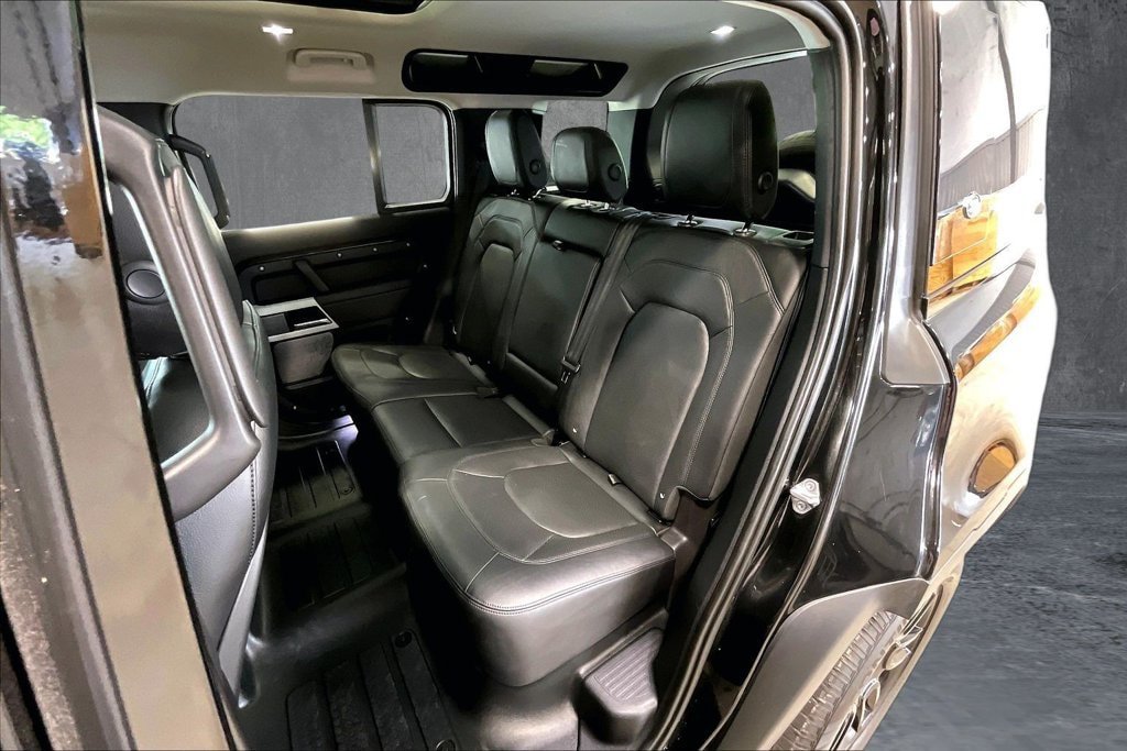 Used 2024 Land Rover Defender 110 S AWD/4WD image 23