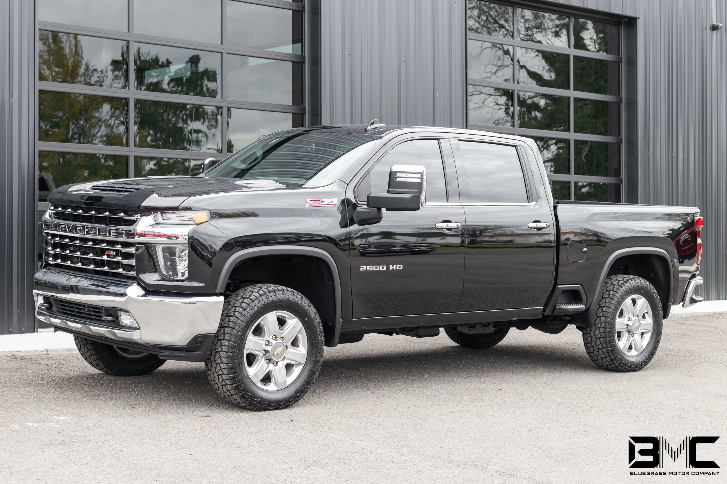 Used 2022 Chevrolet Silverado 2500 LTZ AWD/4WD image 2