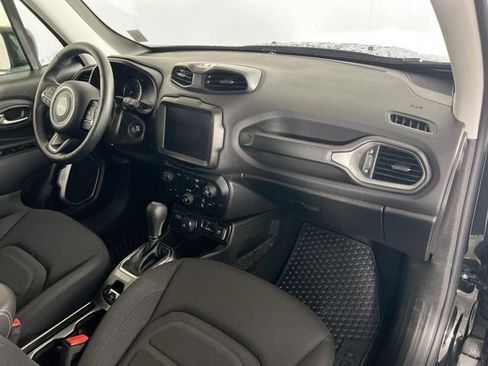 Used 2022 Jeep Renegade Latitude w/ Convenience Group AWD/4WD image 29
